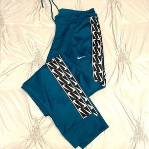 Nike 👖 women
